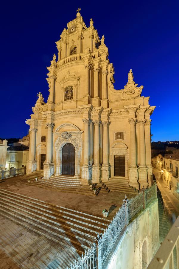 Appartamenti Vista Duomo - Ibla - Pomelia Рагуза Экстерьер фото